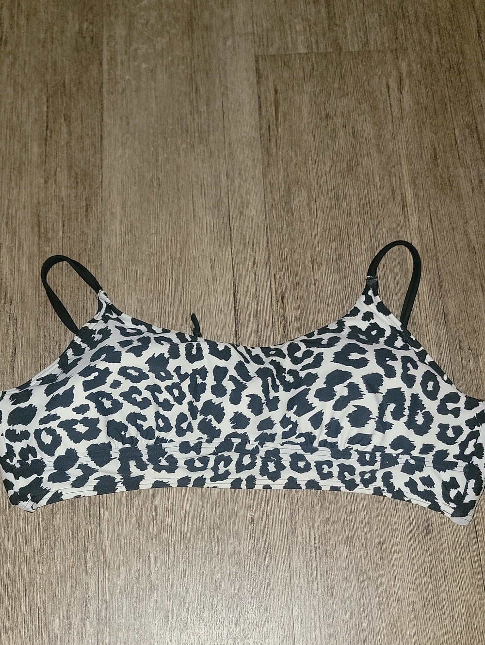 Women's Leopard Print Lightweight Bathing Suit Top - Black & White